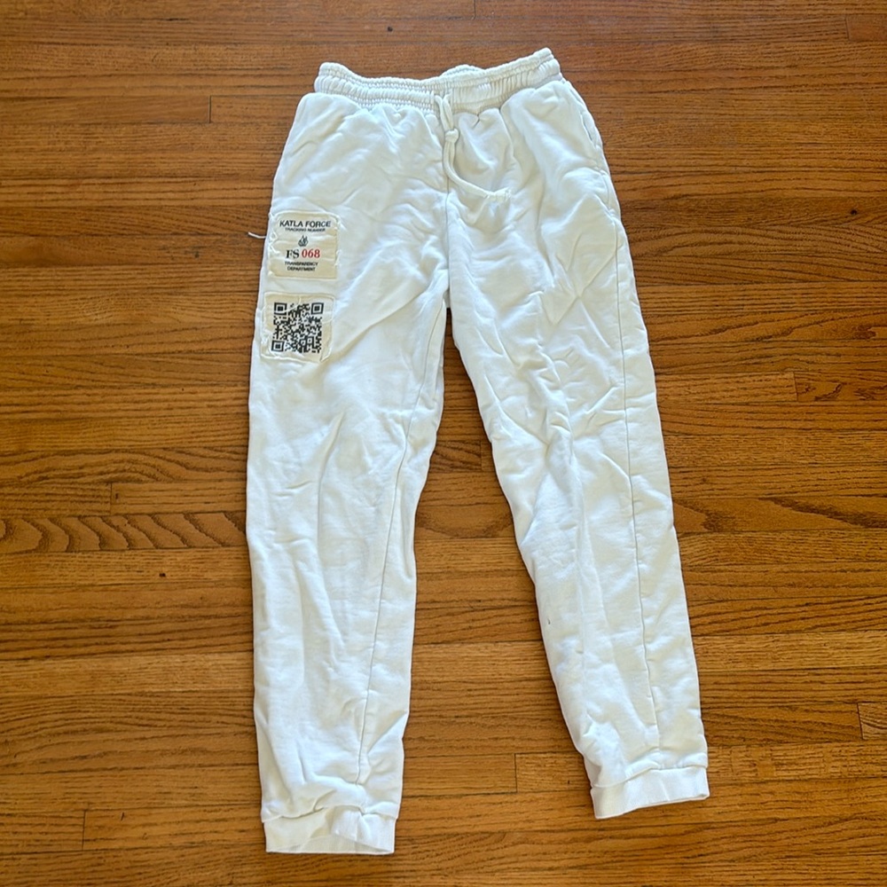KATLA WHITE SWEATS